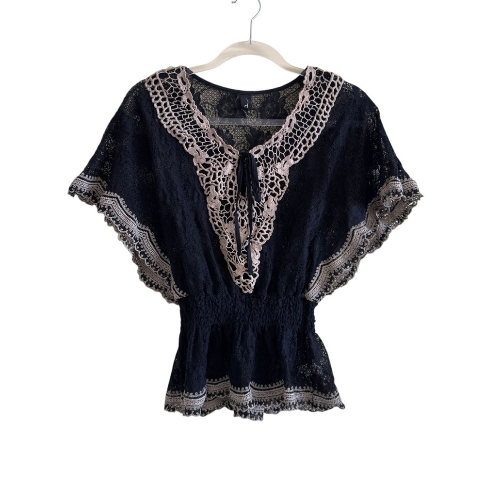 Cottage Core Top S Black V Neck Cream Crochet Trim Scalloped Hem Elastic Waist